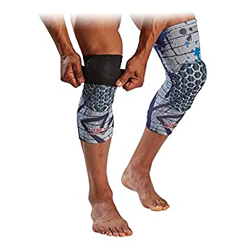 【中古】【インポート品・未当てはめる】McDavid バスケットボールリバーシブル膝衣袂 六角形 脚用締めつける衣袂 パッド付き添い人 (2組) L