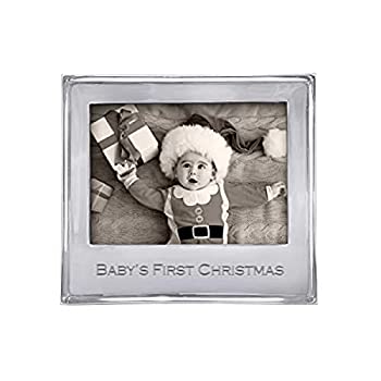 【中古】【輸入品・未使用】MARIPOSA 彫刻写真フレーム 5x7インチ 赤ちゃんの初めてのクリスマス｜スカイマーケットプラス