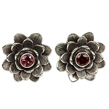 【中古】【インポート品・未当て嵌める】NOVICA Garnet .925 Sterling Silver Flower Button Earrings \u0027Red-Eyed Lotus\u0027