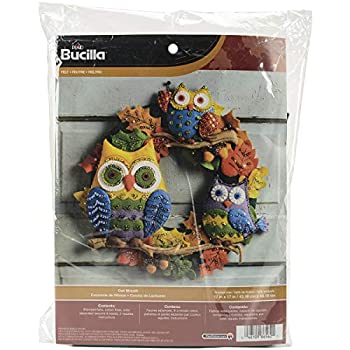 【中古】【輸入品・未使用】Bucilla Felt Applique Wall Hanging Kit%カンマ% 17 by 17-Inch%カンマ% 86562 Owl Wreath by Bucilla|スカイマーケットプラス