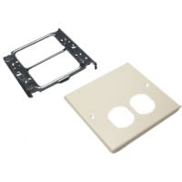 【中古】【輸入品・未使用】Wiremold v4047bx 4047?two-gangカバー1つ二重レセプタクル継手