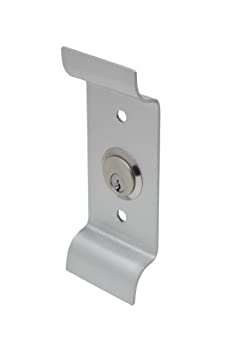【中古】【輸入品・未使用】Copper Creek ED-PCYL-AL Exterior Pull Plate with Cylinder for Exit Device Aluminum by Copper Creek｜スカイマーケットプラス