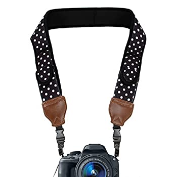 【中古】【輸入品・未使用】USA GEAR TrueSHOT Camera Strap with Polka Dot Neoprene Pattern, Accessory Pockets and Quick Release Buckles - Compatible With Canon, Ni