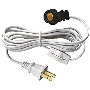【中古】【輸入品・未使用】Westinghouse Lighting 7010800 6 ft. White Cord Set With Snap-In Pigtail Candelabra|スカイマーケットプラス