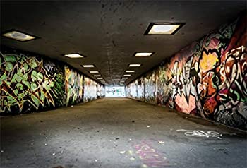 【中古】【輸入品・未使用】Yeele 10x8フィート アーバン ストリート グラフィティ 背景 都市 トンネル 通路 グランジ抽象アート 壁画 背景 写真撮影用 70年代80年代 パーテ