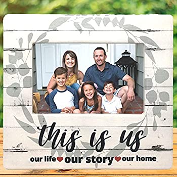 【中古】【インポート品・未当て嵌める】BANBERRY DESIGNS This is Us 活動写真ひな形 ファームハウススタイルの主題メロディの身寄り活動写真飾りつけ - サルヴィア緑であること賃貸借契約の白ペンキ塗りの厩舎ゲーム盤周囲の状況