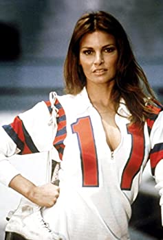【中古】【輸入品・未使用】Posterazzi Kansas City Bomber Raquel Welch 1972 フォトポスタープリント、(8 x 10)