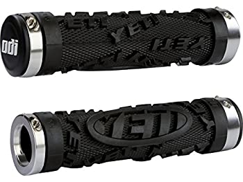 【中古】【輸入品・未使用】ODI Yeti Hardcore Bonus Pack バイクグリップ グレー/グリー (カラー: 黒、クランプリングシルバー)