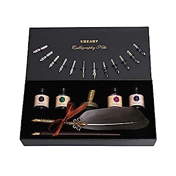 【中古】【輸入品・未使用】UBEART カリグラフィーキット アンティーク羽根ペン ハンドクラフト木製ペン ペン先14本 ボトルインク4本 ペンホルダー カリグラフィーペン 初心 35,618円