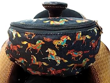 【中古】【輸入品・未使用】Showman トライバル ランニング ホースプリント 断熱ナイロンサドルポーチ