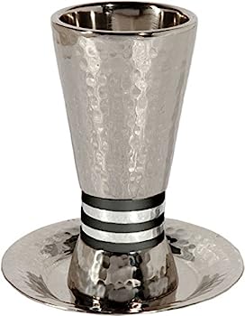 【中古】【輸入品・未使用】ワインGoblet Kiddushカップ円錐型HammeredニッケルDesigned With Coloredリング｜スカイマーケットプラス