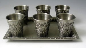 【中古】【輸入品・未使用】Liquorカップピューター6のセットwithトレイby Karshi