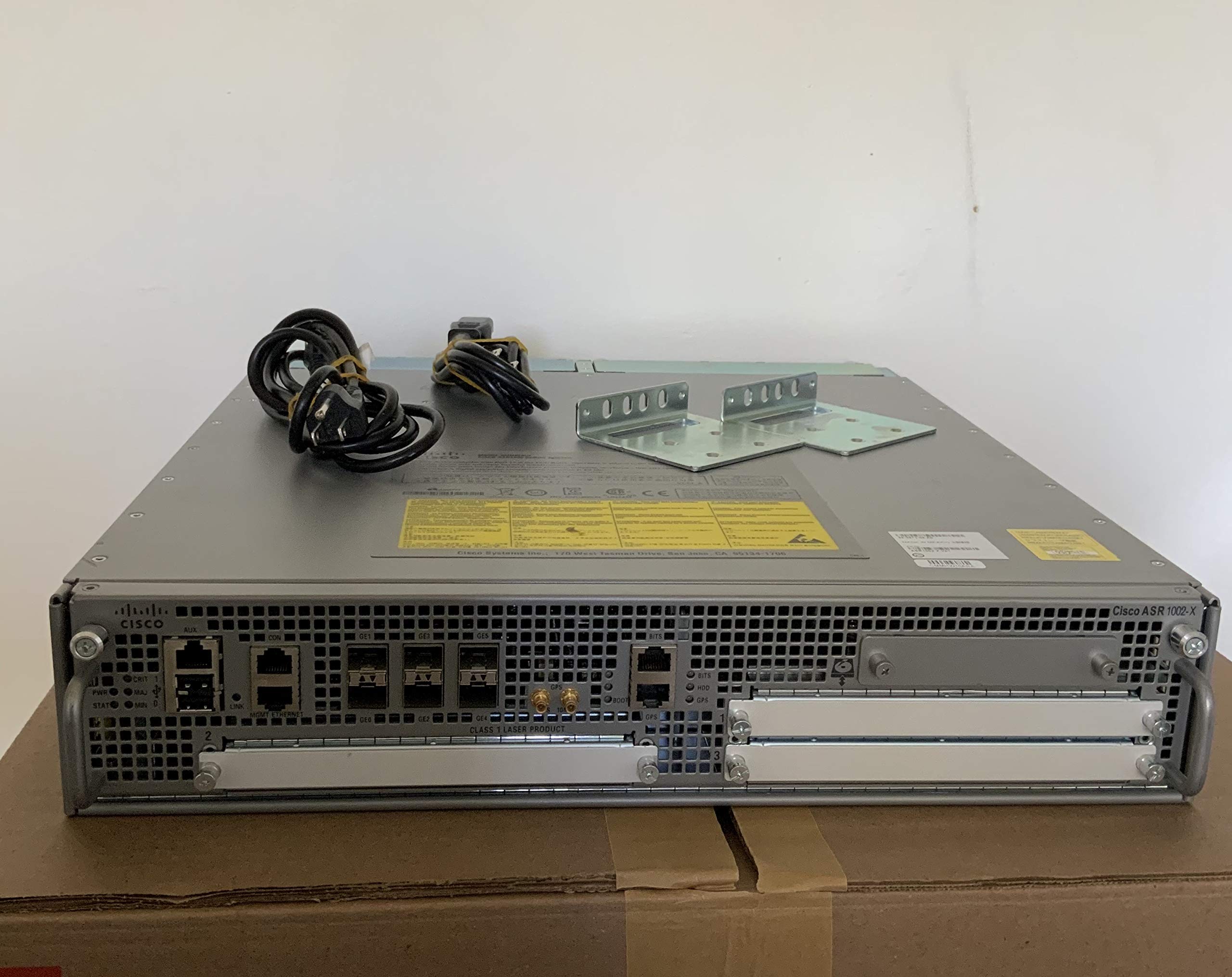 【中古】【非常に良い】Cisco ASR1002-X Chassis 6 FD 693,250円