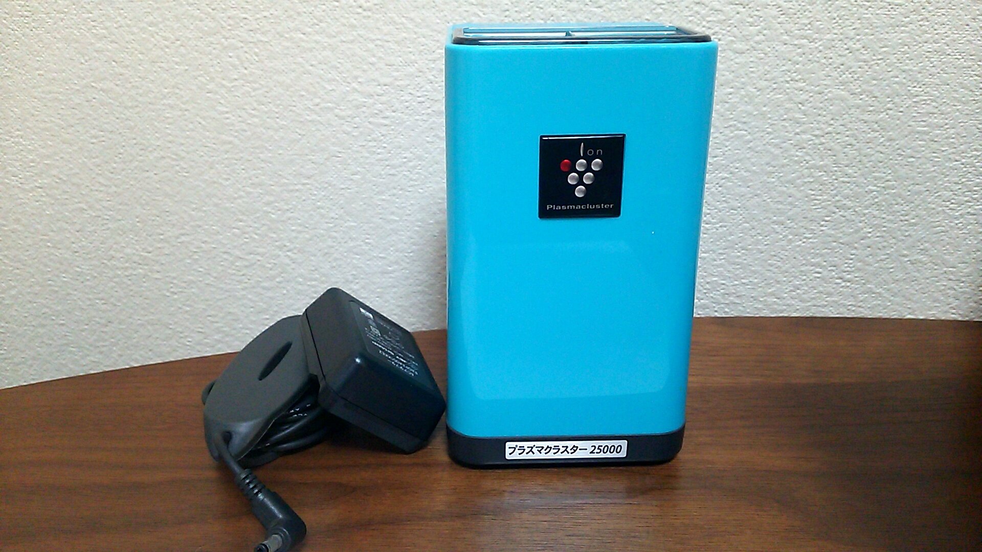 【中古】【非常に良い】SHARP 高濃度プラズマクラスター搭載 イオン発生機 ポータブルタイプ ブルー系 IG-C20-A