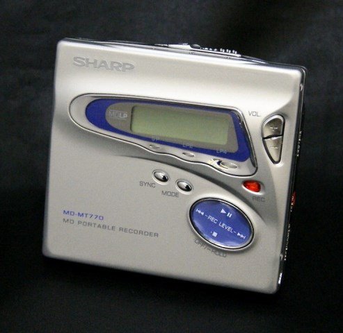 【中古】【非常に良い】SHARP　シャープ　MD-MT770-S シルバー　ポータブルMDレコーダー　（小型MDプレイヤー/再生/録音）