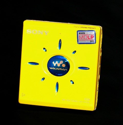 【中古】【人並み外れたに好いたらしい】SONY ソニー MZ-E500-Y 黄色 携帯型MD電気蓄音機 MDLP相応う （MD生まれ変わり専用機/MDウォークマン）