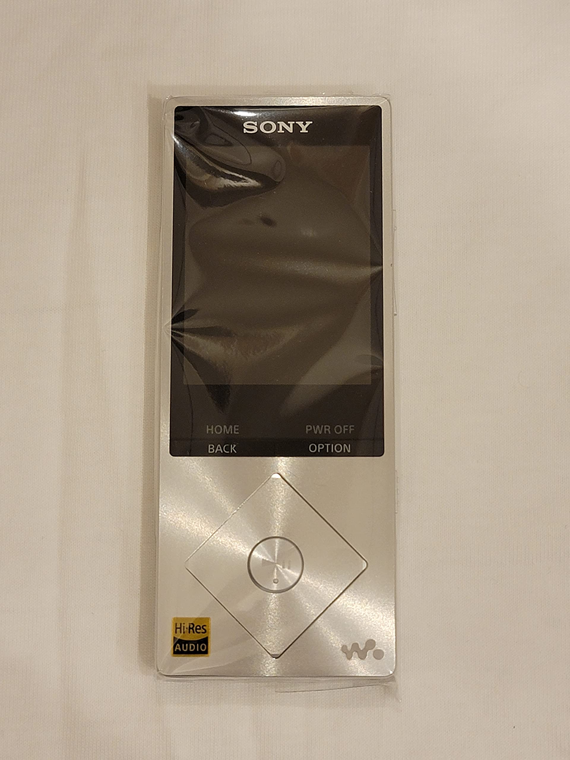 【中古】【非常に良い】SONY ウォークマン A20シリーズ 32GB ハイレゾ音源対応 ノイズキャンセリング機能搭載イヤホン付属 2015年モデル シルバー NW-A26HN SM