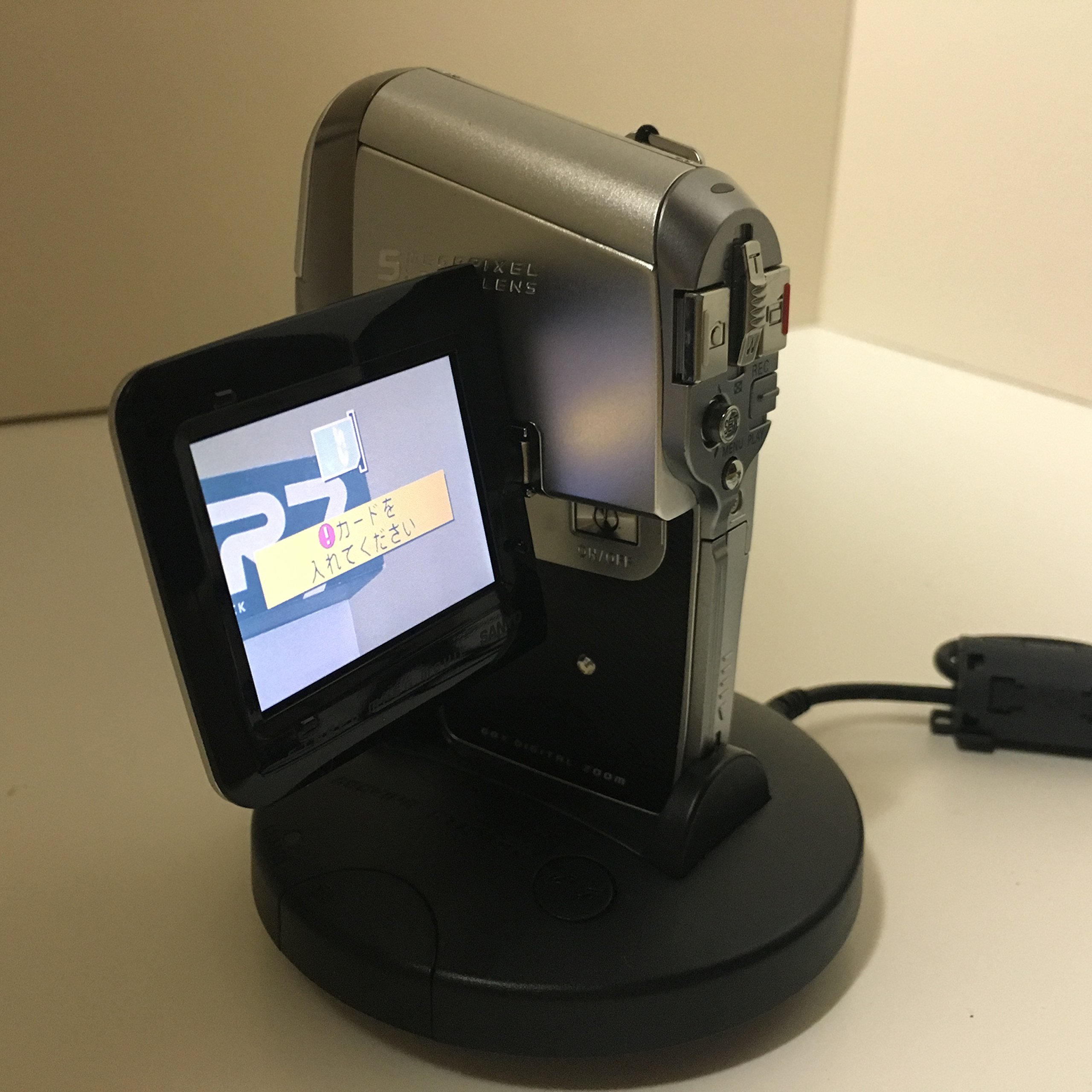 【中古】【非常に良い】SANYO Xacti DMX-C5 デジタルムービーカメラ (ラグジュアリーシルバー)