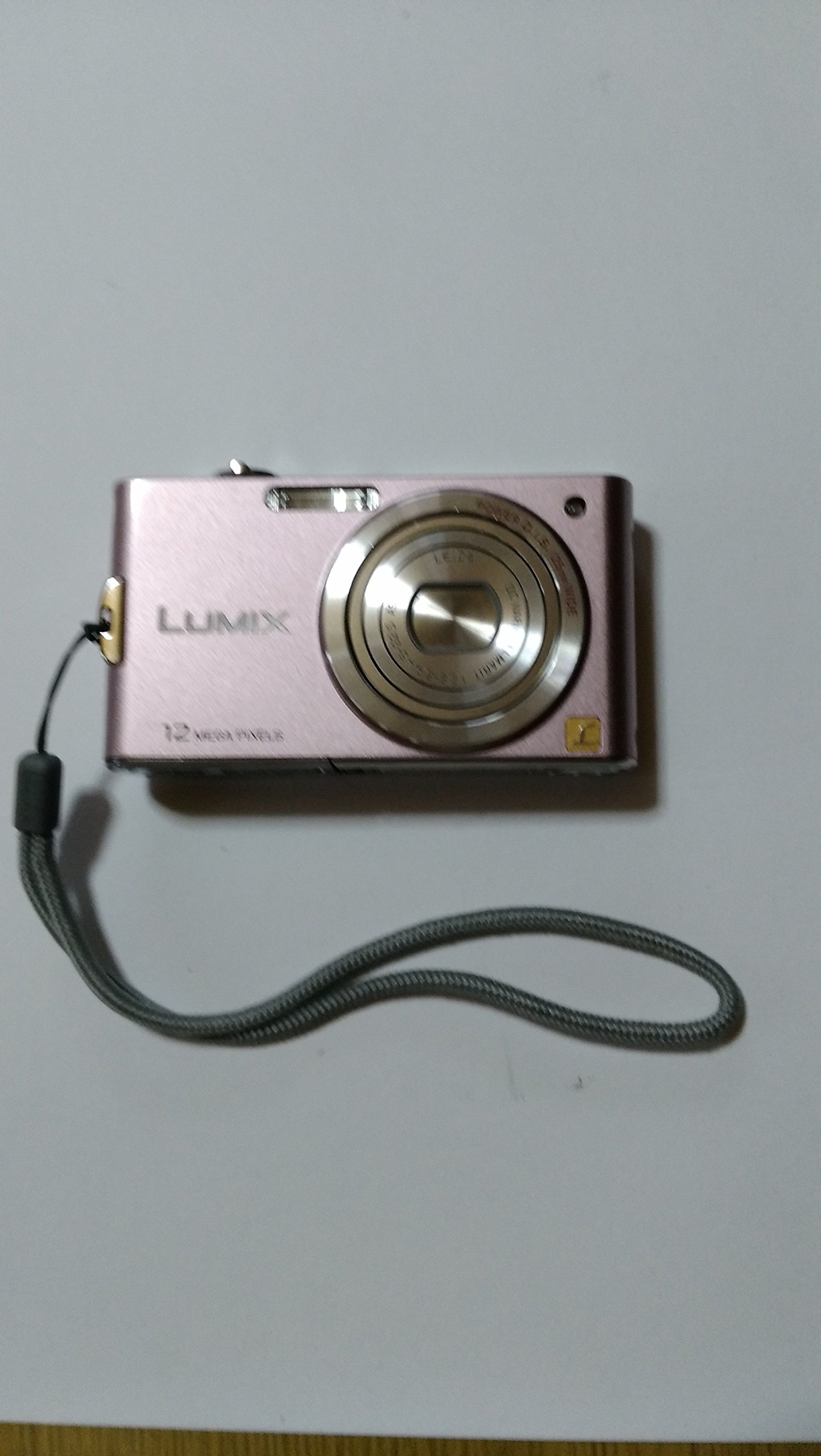 【中古】【非常に良い】パナソニック デジタルカメラ LUMIX (ルミックス) FX60 スイートピンク DMC-FX60-P