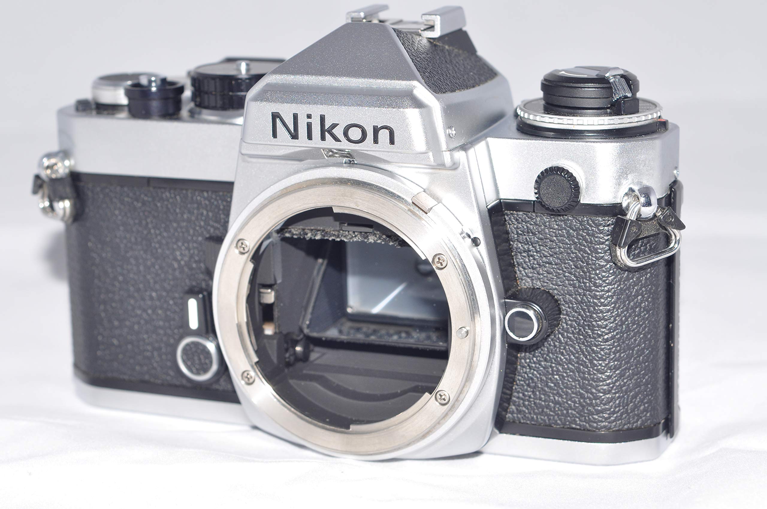 【中古】【非常に良い】nikon FE シルバー