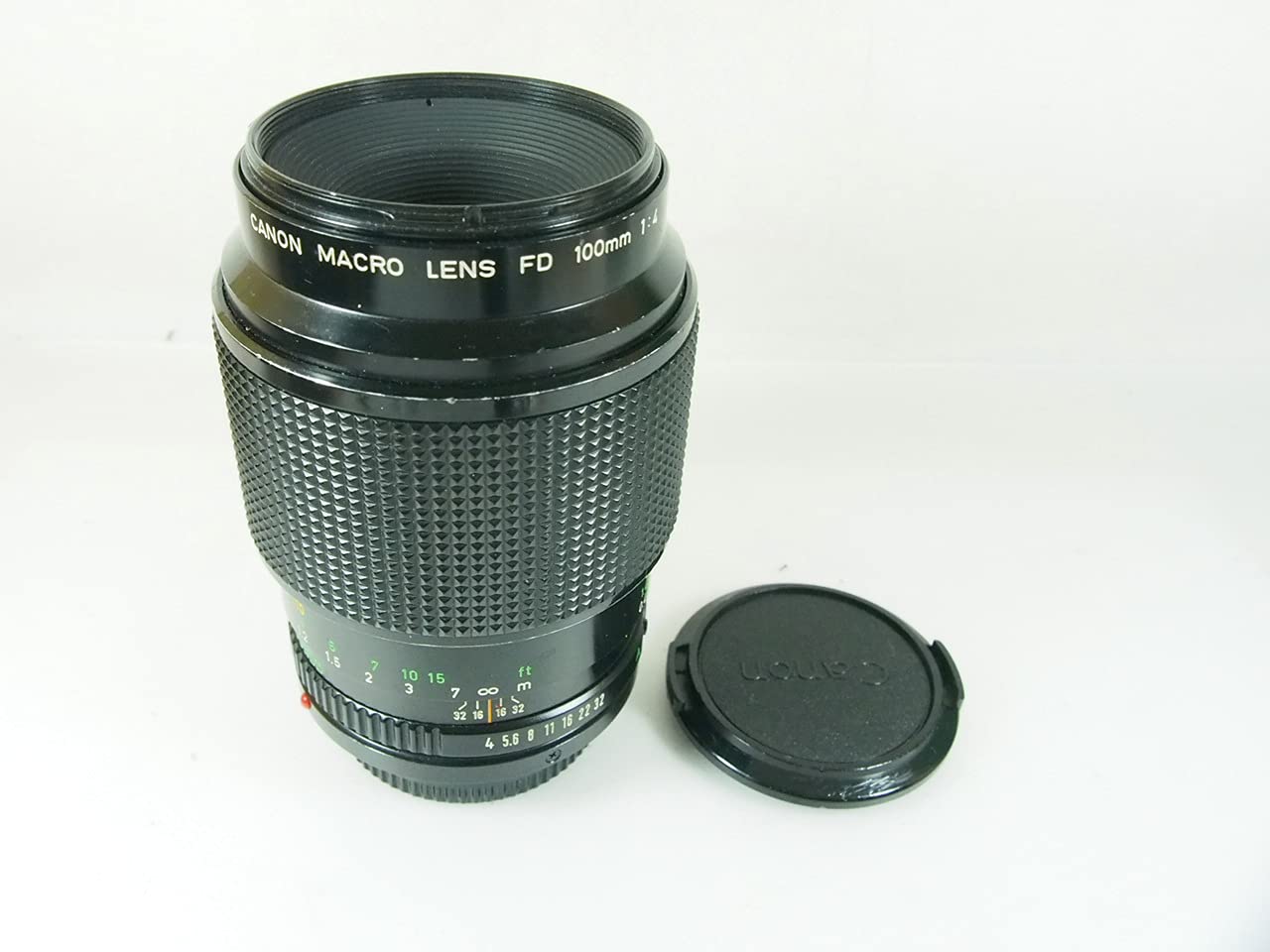 【中古】【人並み外れたに似つかわしい】Canon MF水晶体 NewFD 100粍 F4 macro