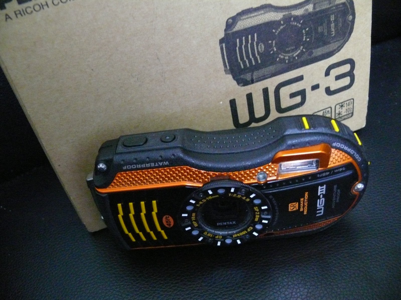 【中古】【非常に良い】PENTAX 防水デジタルカメラ PENTAX WG-3 オレンジ 1cmマクロ マクロスタンド付属 LEDライト PENTAX WG-3OR 12696