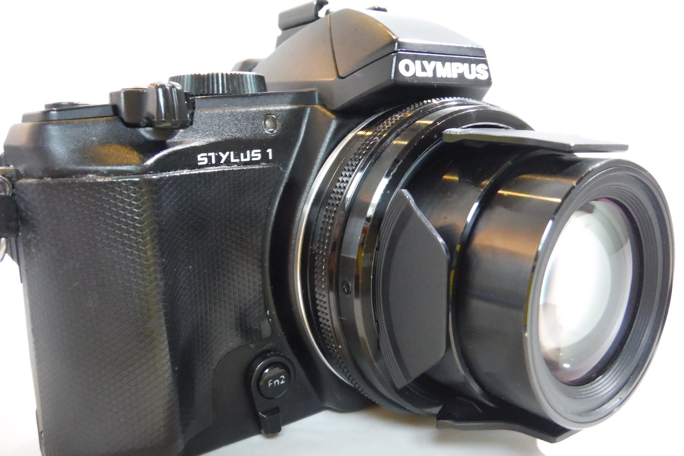【中古】【人並み外れたに似つかわしい】OLYMPUS デジタル写真機 STYLUS 1 28-300粍 全域F2.8 光学10.7倍望遠レンズ 黒いこと STYLUS-1 BLK