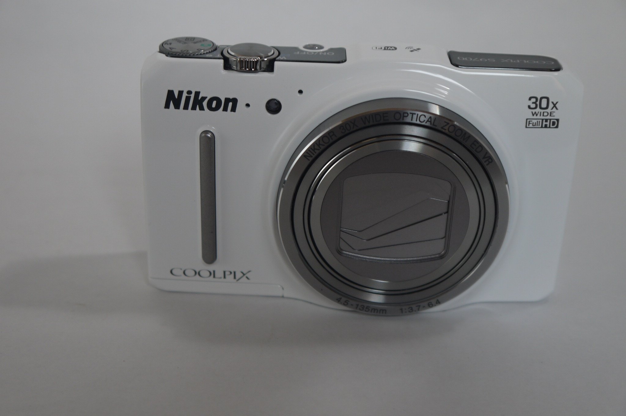 【中古】【非常に良い】Nikon デジタルカメラ S9700 光学30倍 1605万画素 エレガントホワイト S9700WH｜スカイマーケットプラス