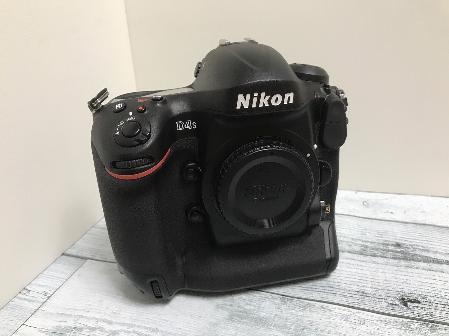 【中古】【非常に良い】Nikon デジタル一眼レフカメラ D4Sボディー D4S｜スカイマーケットプラス