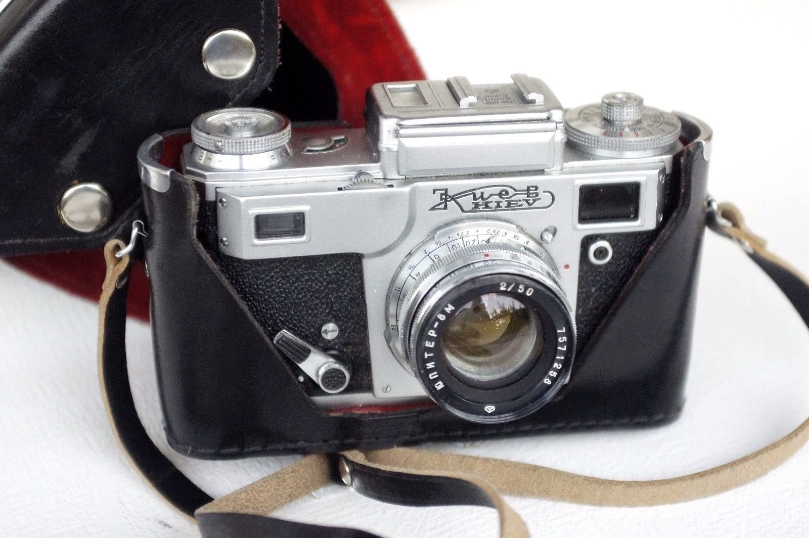 【中古】【非常に良い】Rare Kiev 4ロシア35 mm Contaxコピー01カメラ+ jupiter-8 mレンズ2 / 50