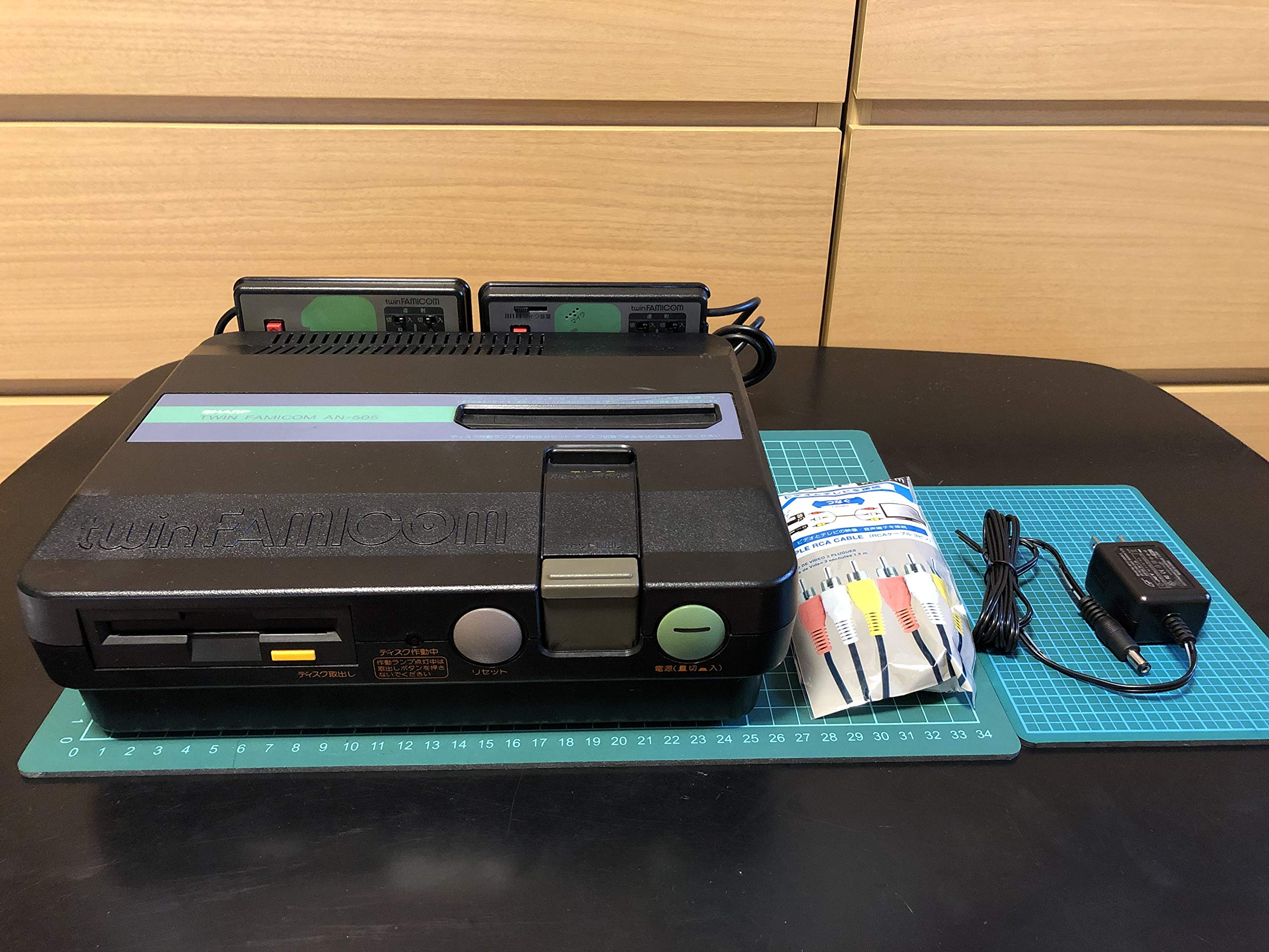 【中古】【非常に良い】ツインファミコン 本体 AN-505-BK