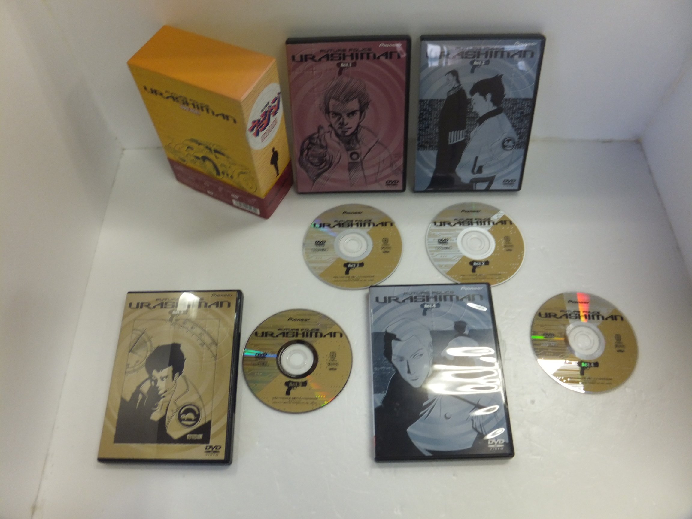 【中古】【非常に良い】未来警察ウラシマン DVD-BOX1