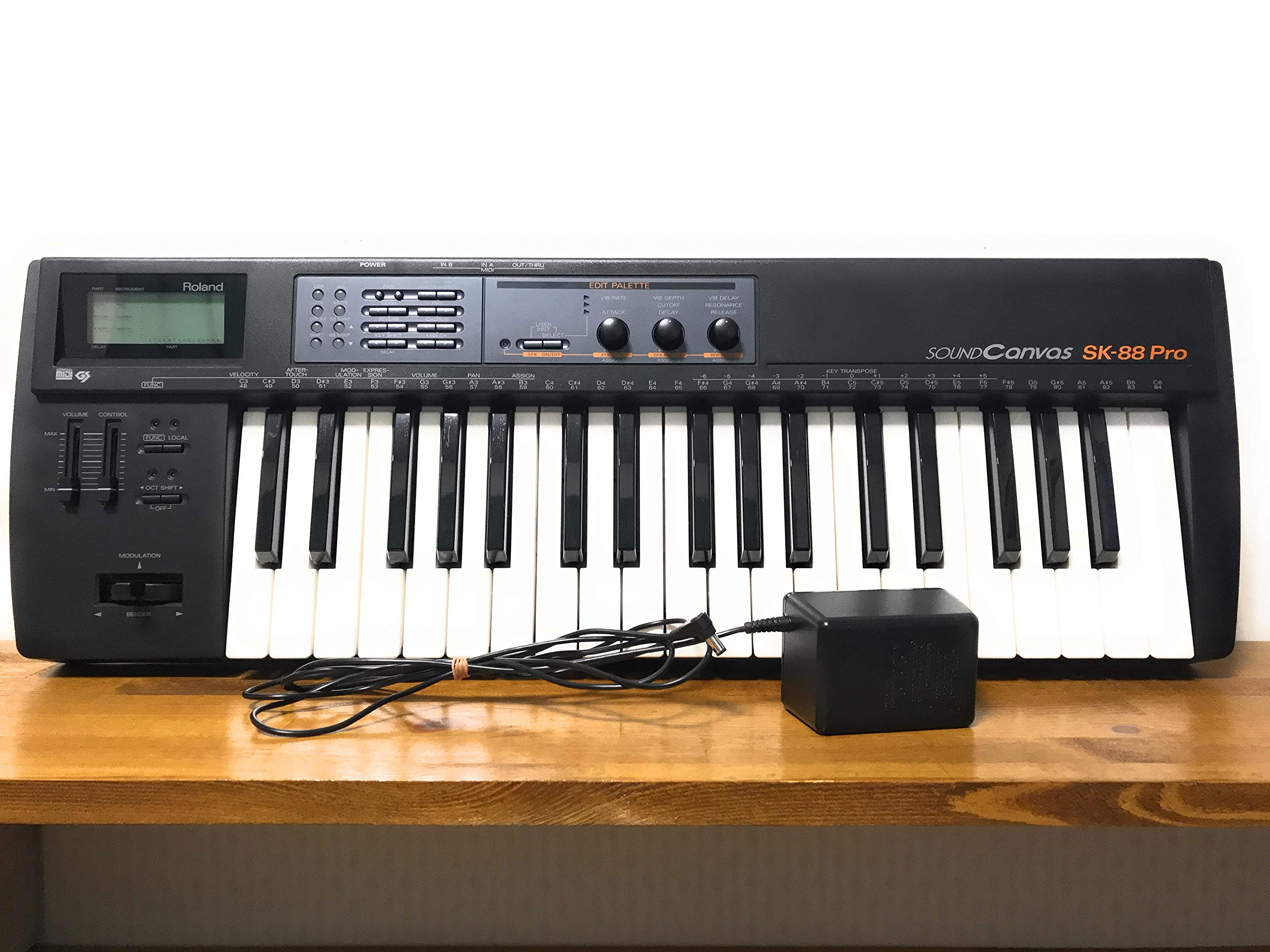 【中古】【非常に良い】◆Roland SK-88PRO◆SC88PROのKeyboard タイプSound Module サウンドモジュール　ローランド