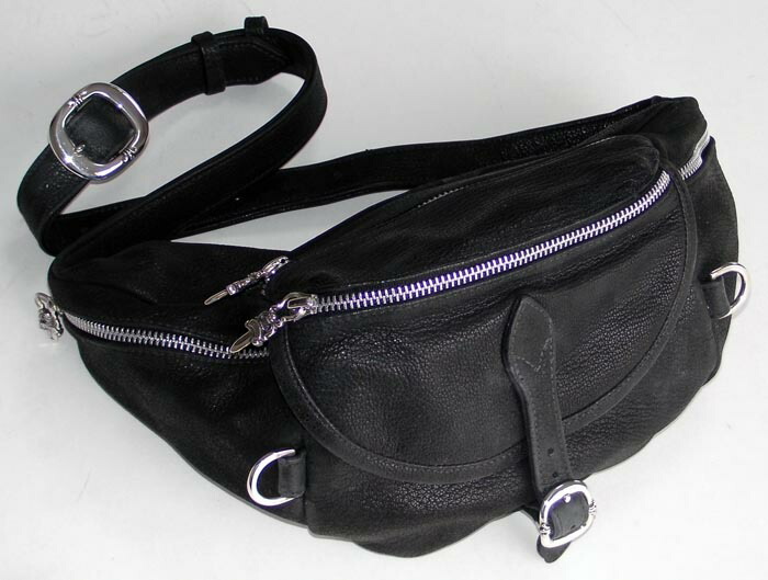 楽天市場】CHROME HEARTS DRACULA BAG #5 DAGGER CH SCROLL LABEL 楽天市場】CHROME HEARTS DRACULA BAG #5 DAGGER CH SCROLL LABEL