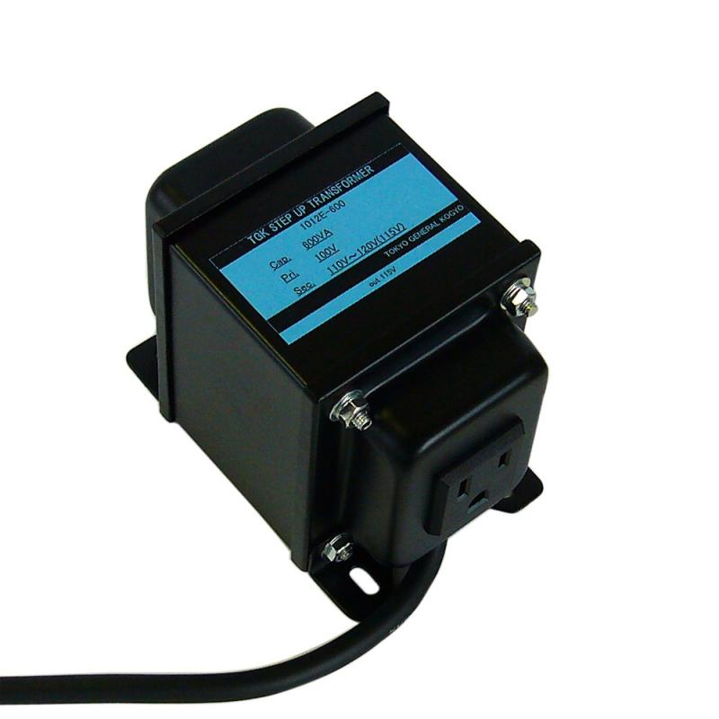変圧器工房 日本製 変圧器 ステップアップトランス 600W 100V→110～120V アースピン付 1012E-600 （海外製品用）
