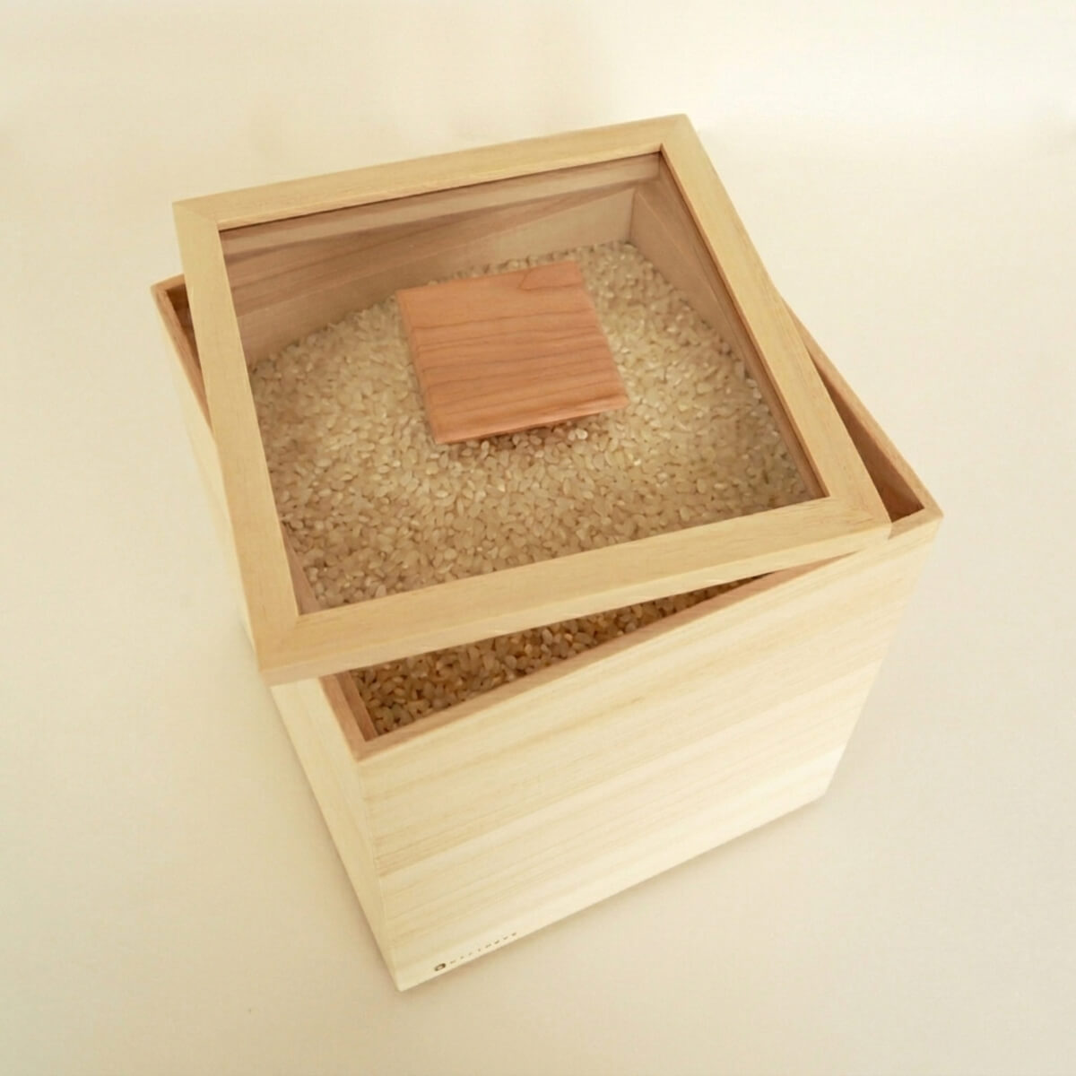 増田桐箱店 米びつ 5kg 桐 日本製 ライスストッカー RICE STOCKER 桐箱 お米 収納 キッチン 保存容器 収納ケース 木製 米櫃 おしゃれ 木箱｜slowworks