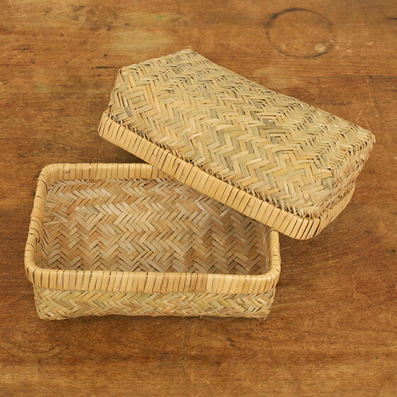 【鳥越すず竹細工】蓋つき竹かご（弁当箱・中小サイズ2個セット）　岩手県二戸町鳥越 鳥越すず竹細工】蓋つき竹かご（弁当箱・中小サイズ2個セット