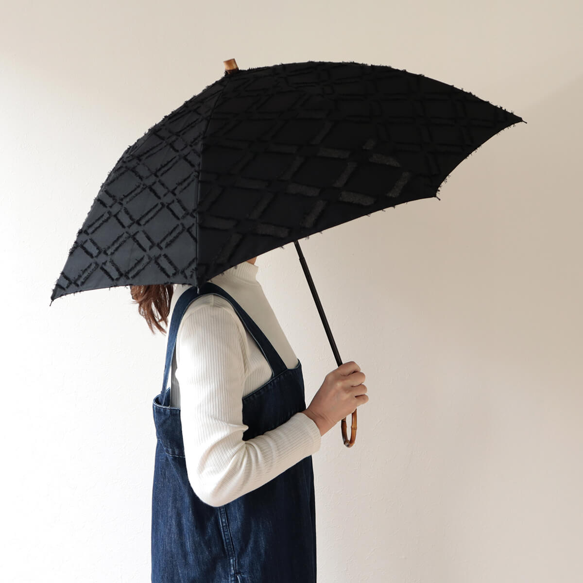 【レビュー特典付き】 SUR MER 日本製 晴雨兼用 折りたたみ傘 ジャガード ダイヤ柄 【雨傘 日傘 折りたたみ レディース おしゃれ シンプル 折り畳み傘 紫外線対策 UVカット かわいい】｜slowworks 15,048円