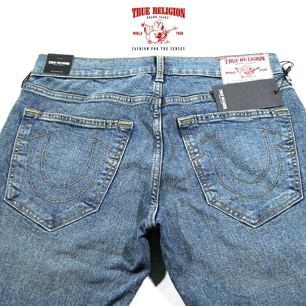 TRUE RELIGION【RICKY★SN★Relaxed Straight★黄の馬蹄ステッチ】デニムパンツ【ケミカルウォッシュ 淡紺】新品 トゥルーレリジョン メンズ ジーンズ 馬蹄ロゴ デニム ストレート バックポケット 人気モデル アメカジ HIPHOP ストリート 00s Y2K【NEW YORK買い付け】｜Import＆Original 【Slyder】