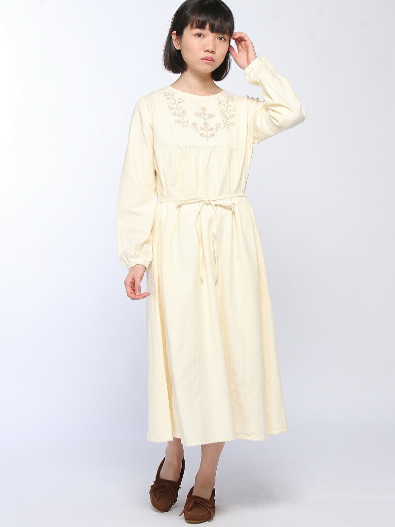 新着花 刺繍 ワンピース サマンサ モスモス 人気のファッショントレンド