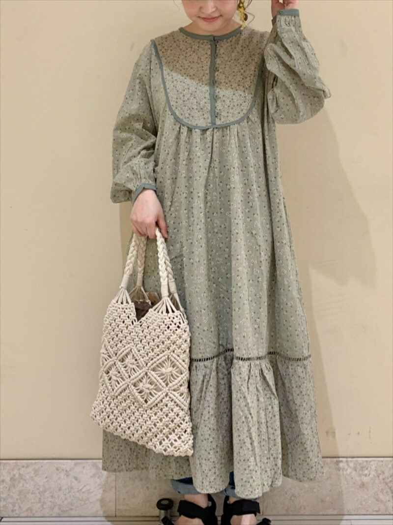 楽天市場 Sale 50 Off 花柄プリントパイピングワンピース Samansa Mos2 サマンサモスモス ワンピース 長袖ワンピース グレー ベージュ グリーン Rba E 送料無料 Rakuten Fashion Sm２ サマンサモスモス