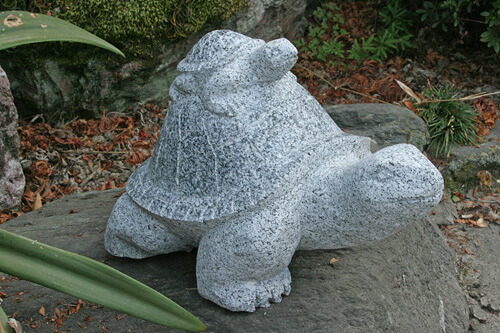 送料無料 粗彫り 石の親子亀仲良し二段親子亀石の彫刻品 玉砂利や庭石の上などにもピッタリ 亀のオーナメント Deerfieldtwpportage Com