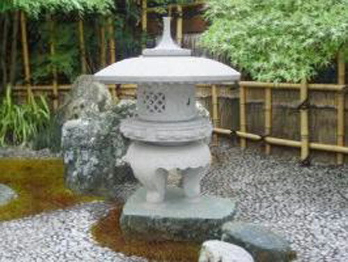 庭石　灯籠　日本庭園　値下げ‼️ 庭石 灯籠 日本庭園 値下げ‼️ Amazon.co.jp: 石灯篭天然石