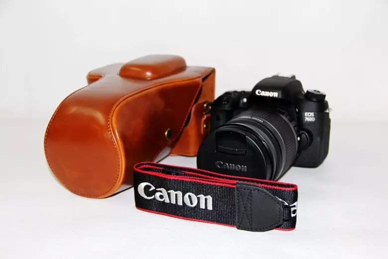 楽天市場 Canon Eos Kiss X8i ケース 8000d カメラケース カバー カメラーカバー バッグ カメラバッグ キャノン 一眼 760d 750d 三脚使用可能 ネジ穴装備 送料無料 メール便 Windygirl