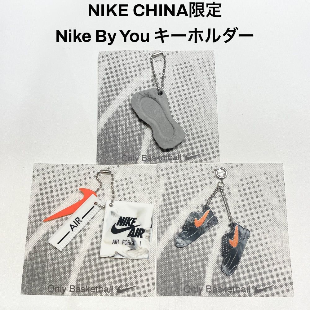 NIKEチャーム スニーカー・スマホグリップ・ポーチ【明洞限定】