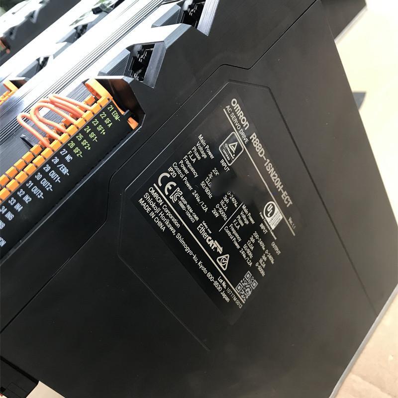 【新品◆適当お願いごと書◆貨物輸送無料】OMRON オムロン R88D-1SN30H-ECT【６ヶ月引き受ける】