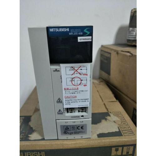 【新品★適当お願いごと書★税込★貨物輸送無料】MITSUBISHI/三菱 MR-J2S-40B-QT009U652 AC サーボ １番ウッド【６ヶ月引き受ける】