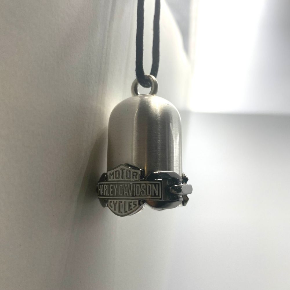驚きの値段で】 ヴィンテージB Sチェーンリンクライドベル HRB110 Harley-Davidson Vintage Bar Shield  Chain Link Ride Bell - Silver Finish運転をする大事な方への贈り物に x4md.com.br