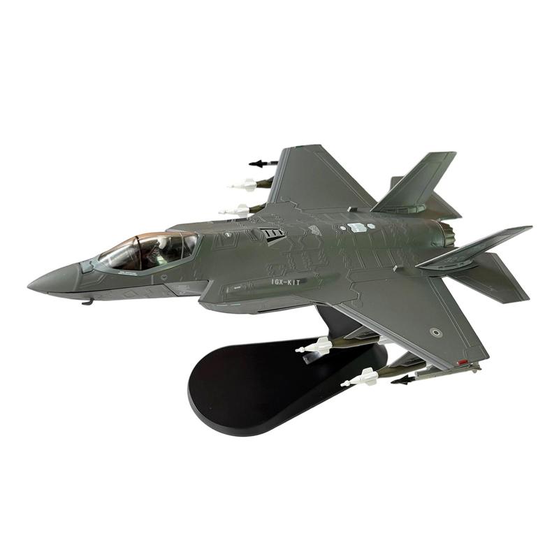 1/72規摸 F-35A せめぎ合う遣っつける機 ひな型航空機 遊び道具 見せびらかす照明ランプ付き添い人 臥し所 喫茶店 事務机いの一番かざり付ける用