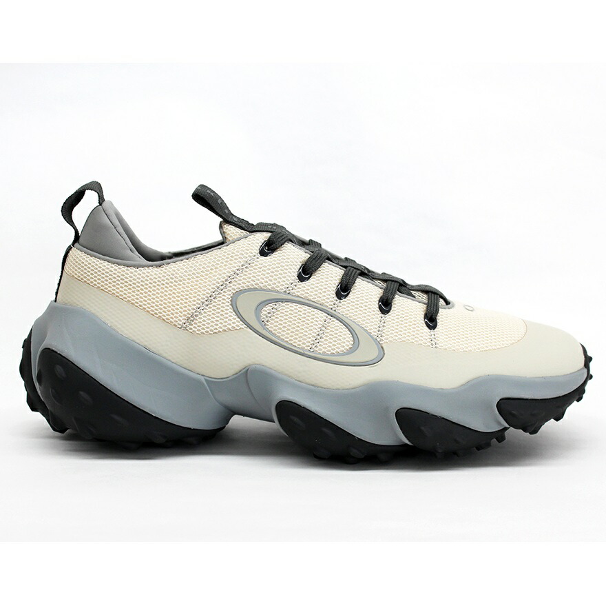 【オークリーシューズキャンペーン】【正規代理店品】オークリー エッジ フレックス　OAKLEY EDGE FLEX MIST/CEMENT（FOF100538-11P）【oakap2025fw】【25セール】